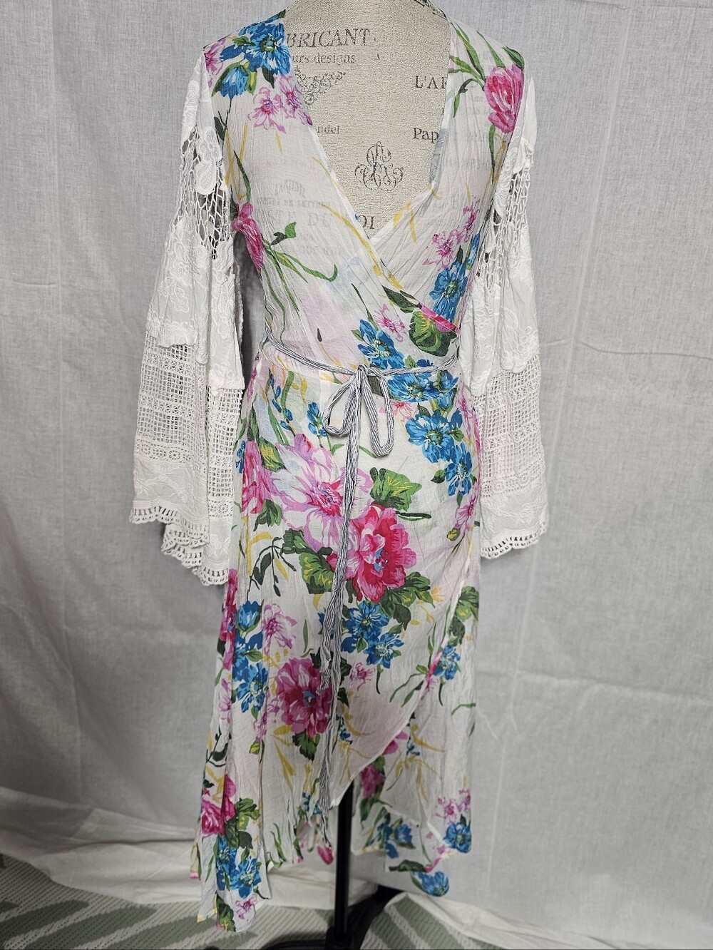 Bohemian Floral Wrap High-Low Dress with Lace Bell Sleeves - White Pink Blue